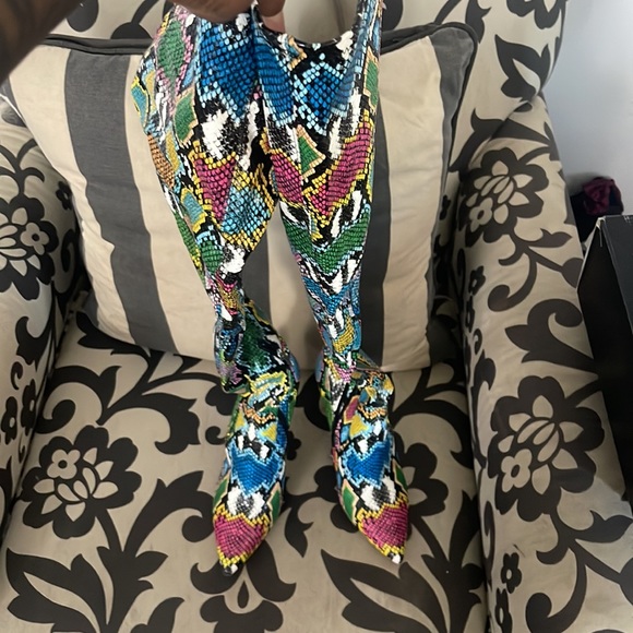 Heels - Picture 5 of 5